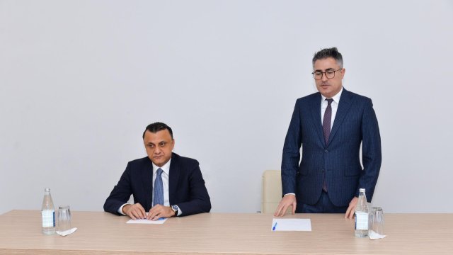 Deputatın direktor oğlu ilə Xidmət arasında məhkəmə çəkişməsi