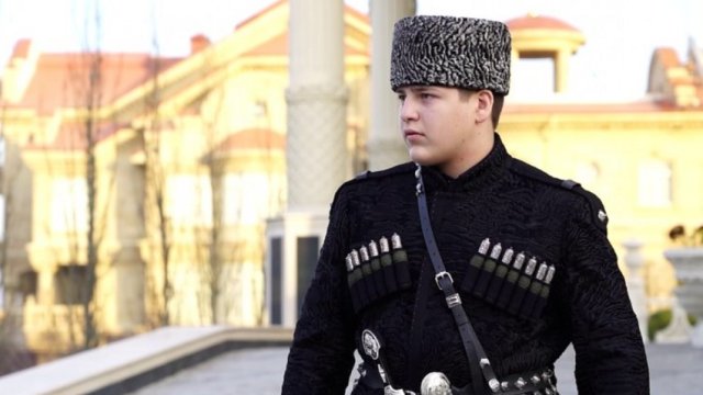 Kadırovun 16 yaşlı oğlu yüksək vəzifəyə təyin edildi