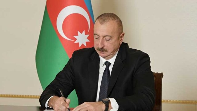 Silahlı Qüvvələrin hərbi qulluqçuları və DİN-in əməkdaşları təltif edilib - SƏRƏNCAM