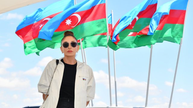 Mehriban Əliyeva Konstitusiya Günü ilə bağlı paylaşım etdi - FOTO