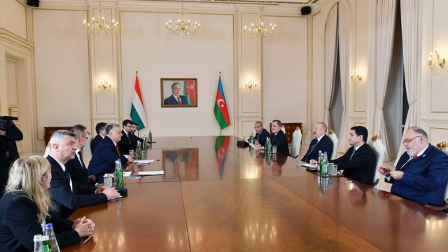 İlham Əliyev Macarıstanın Baş naziri ilə görüşdü
