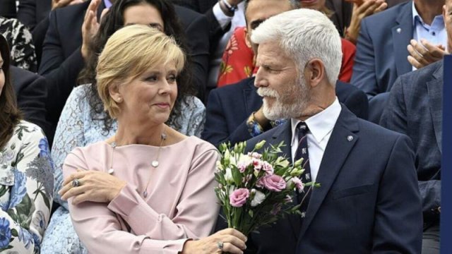 Polkovnik birinci ledi: Ərindən daha yaxşı atəş açır - FOTOLAR