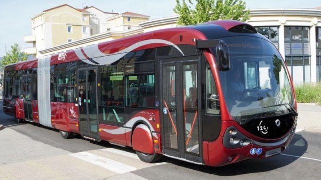 Bakıda sürücü sərnişinləri avtobusda qoyub getdi - Qurumdan açıqlama