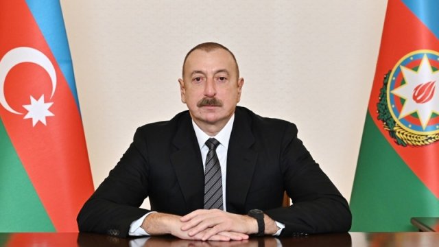 Prezident 7 yaşayış məntəqəsini birləşdirən avtomobil yolun təmirinə vəsait ayırdı