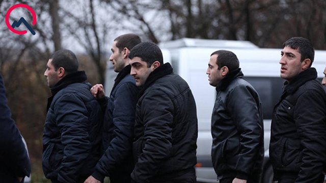 Təhvil verilən ermənilərin fotoları
