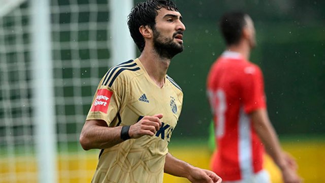 Emreli derbidə oynamayacaq