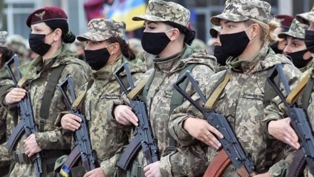 Ukraynada qadınlar da orduya çağırılır: Səbəb əsgər çatışmazlığıdır? - ŞƏRHxa0