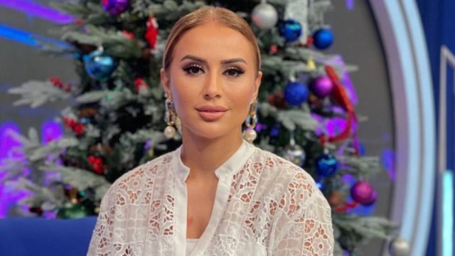 Roza Zərgərli muğam öyrənir