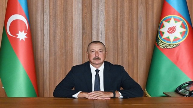 Dmitri Medvedev Prezident İlham Əliyevi təbrik etdi