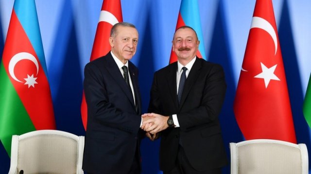 Ərdoğan İlham Əliyevi təbrik etdi