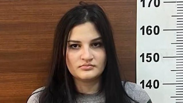 Bakıda 22 yaşlı qız narkotikə görə tutuldu - FOTO