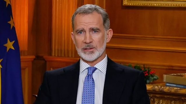 Kralın birlik mövzusunda çıxışı ölkənin siyasi elitasını parçaladı