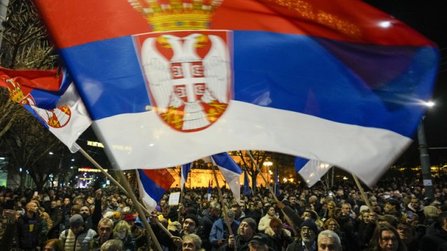 Politoloq: 