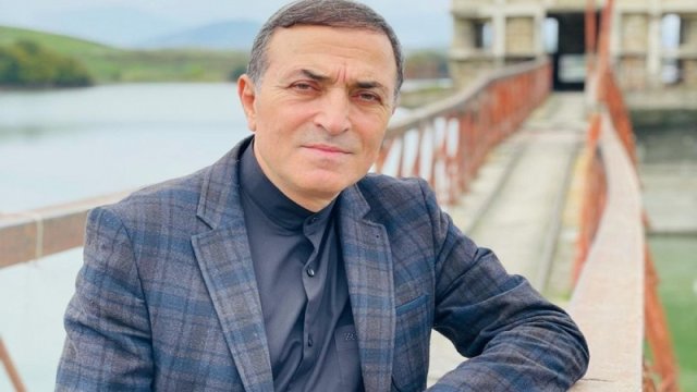 Xalq artisti mükafatlandırıldı