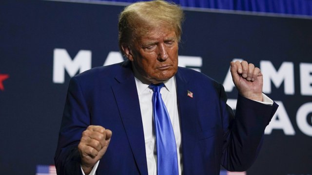 Senator Trampın seçkilərdə iştirakına icazə verməyə çağırdı