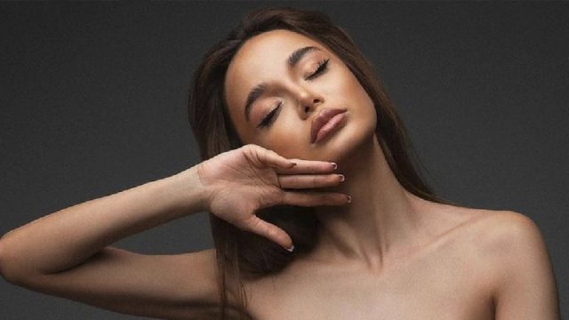 Azərbaycanlı model: \