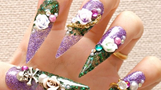 Uzun, bəzəkli dırnaqlı xanımların nəzərinə - Dırnaqlarınız çürüyə bilər