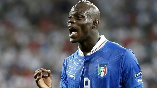 Mario Balotelli Azərbaycandan təklif alıb
