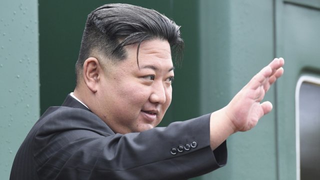 Kim Çen In müharibədən qaçmayacaq, amma...