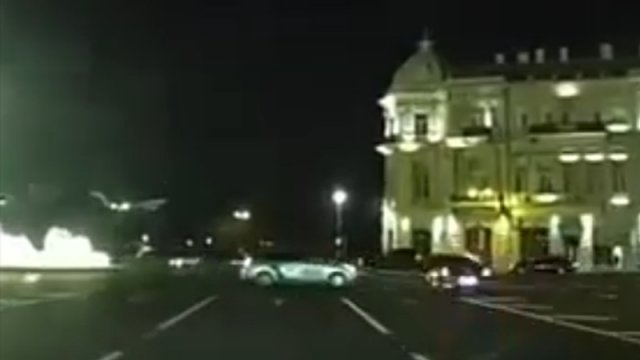 “Prius” bu dəfə “Mustang”la toqquşdu - VİDEO
