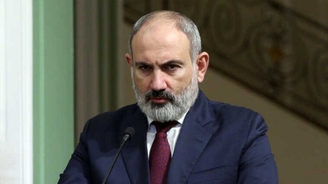 Paşinyan nə üçün Rusiyadan vazkeçə bilmədi?