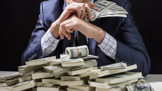 Milyarderlər siyahısında olan 5 azərbaycanlı biznesmen - SİYAHI