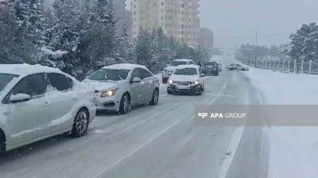 Bakı-Sumqayıt yolunda nəqliyyatın hərəkətində məhdudiyyətlər yaranıb - FOTO