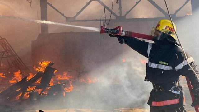 Bakıda sexdəki yanğında ölənlərin sayı 6-ya çatdı - YENİLƏNİB