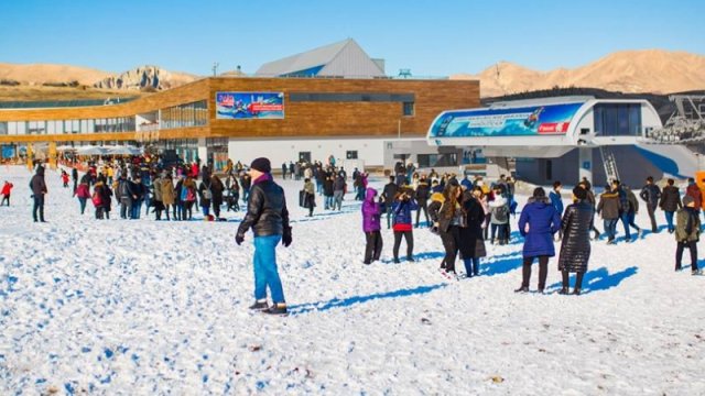Rus turistlərin Azərbaycana marağı artır - Səbəb nədir?