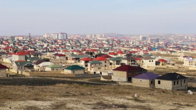 Kənd təsərrüfatı təyinatlı torpaqlarda tikilən evlər söküləcək? - AÇIQLAMA