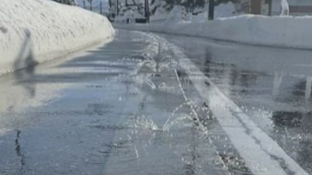 Yaponiyanın soyuq qış aylarında qarı əritmək üçün maraqlı üsulu