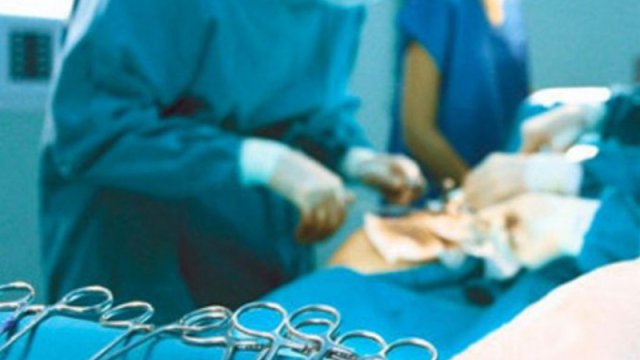 Azərbaycanda barmağından əməliyyat olunan kişi öldü