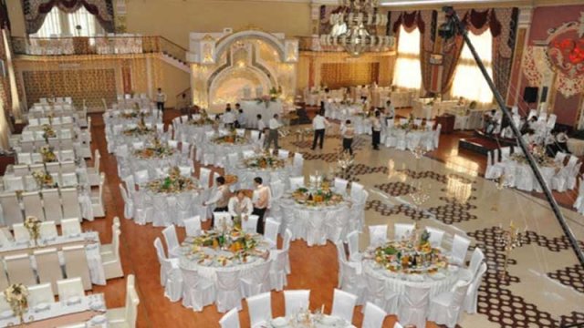 Şadlıq sarayları evlənənlərdən nikah şəhadətnaməsi tələb edə bilərmi?