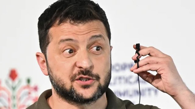 WP: Zelenski müttəfiqlərinə təsir etmək üçün Zalujnı işdən çıxarmaq istəyirdi