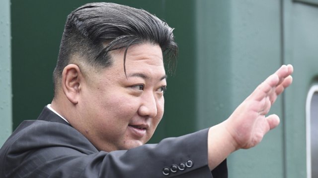 Kim Çen In KXDR donanmasına müharibəyə hazırlaşmağı tapşırdı