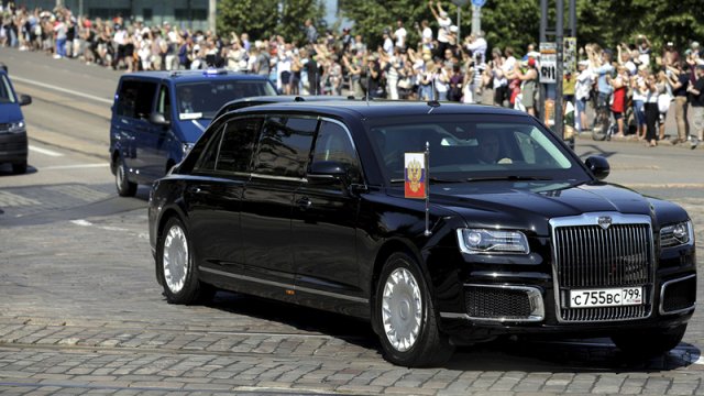 Vladimir Putinin istifadə etdiyi avtomobilin adı açıqlandı