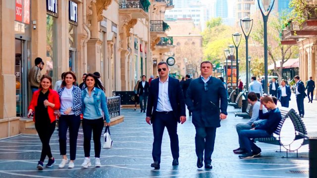 Paytaxtda ictimai “Wi-Fi” niyə əlçatan deyil? - VİDEO