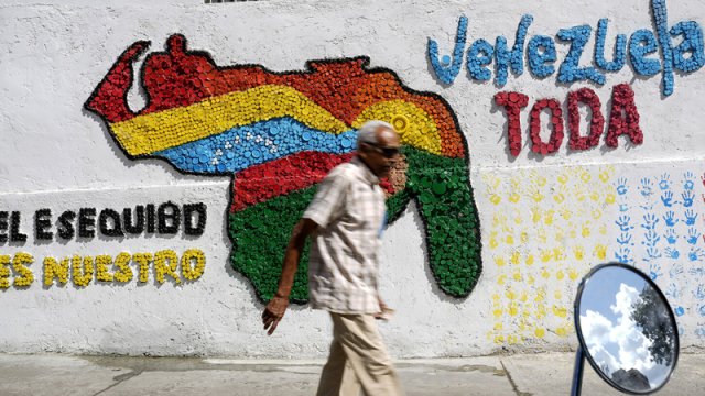 ABŞ təcili olaraq bu ölkəyə silah ötürmək qərarına gəldi