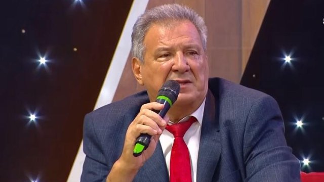 Əməkdar artist seçki məntəqəsində rəqs etdi - VİDEO