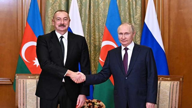 Putin İlham Əliyevə zəng etdi
