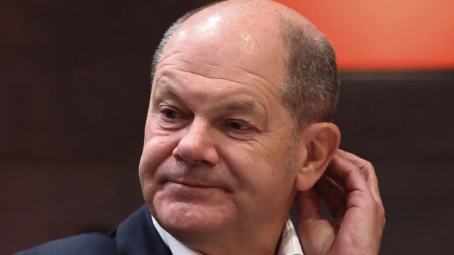 Şolts Ukraynaya dəstəyi artırmağa və Putinə mesaj göndərməyə çağırdı