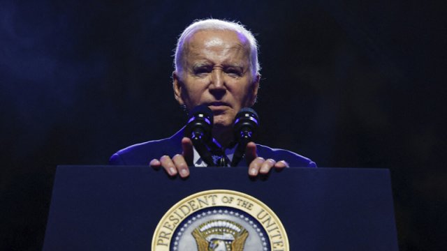 Trampın kampaniyası xüsusi prokurorun Baydenlə bağlı qərarından qəzəblənib