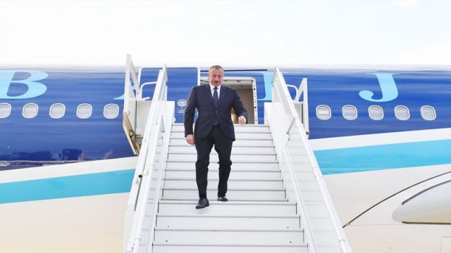 İlham Əliyev Türkiyəyə rəsmi səfərə getdi