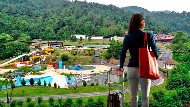 Martda bayram günlərini Azərbaycanda və xaricdə keçirmək neçəyə başa gəlir?