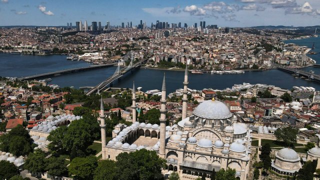 Türkiyəli ev sahibləri vergidən yayındıqları üçün yoxlanılacaq