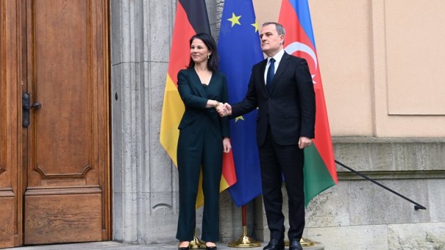Ceyhun Bayramov Berbokla Azərbaycan-Ermənistan normallaşma prosesini müzakirə etdi - FOTO/YENİLƏNİB