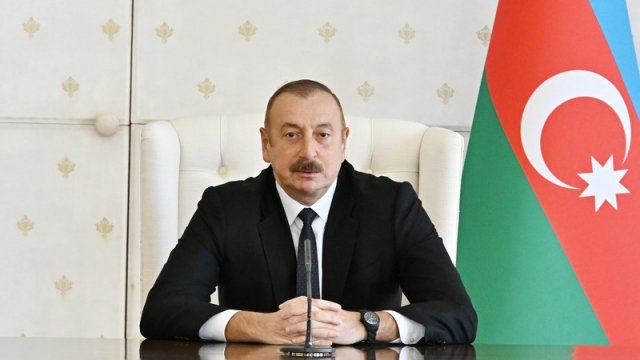 İlham Əliyev 8 Mart münasibətilə Azərbaycan qadınlarını təbrik etdi