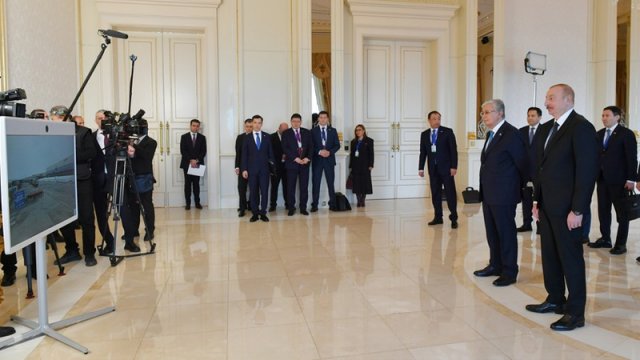 Prezidentlər Çindən Bakıya konteyner qatarının gəlişini videobağlantı ilə izlədi - YENİLƏNİB