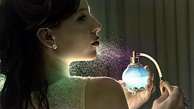 Ev qiymətinə satılan ətirlər - Onların nə fərqi var?