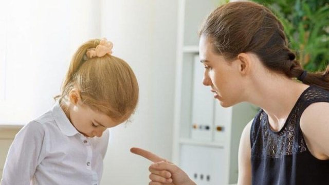 Uşağı qorxutmaq tərbiyə metodu sayılırmı?